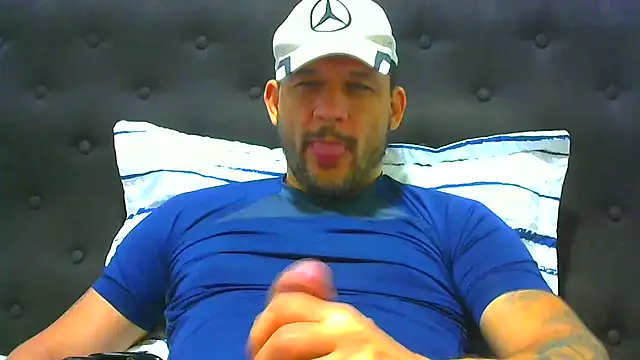 Snapshot of altenori112 chatting on November 7, 2025, 2:38 am altenori112 online show from November 7, 2025, 2:38 am