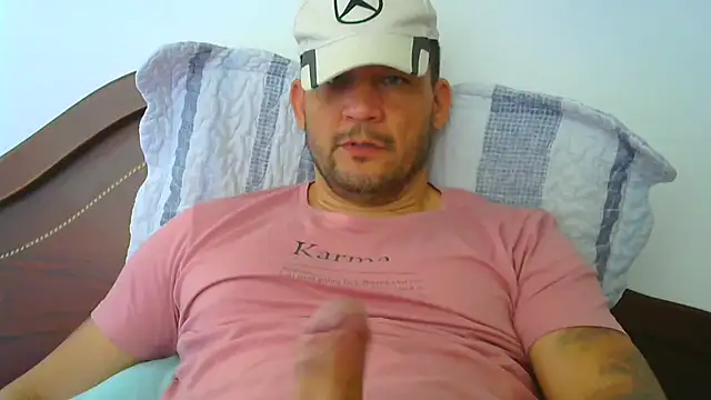 Snapshot of altenori112 chatting on December 3, 2025, 8:30 pm altenori112 online show from December 3, 2025, 8:30 pm