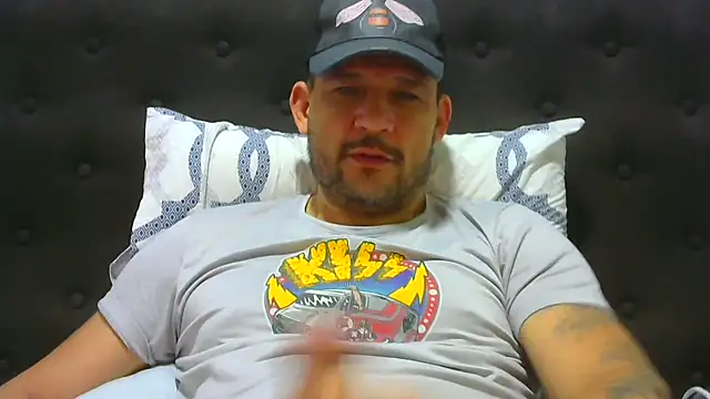 Snapshot of altenori112 chatting on November 4, 2025, 12:42 pm altenori112 online show from November 4, 2025, 12:42 pm