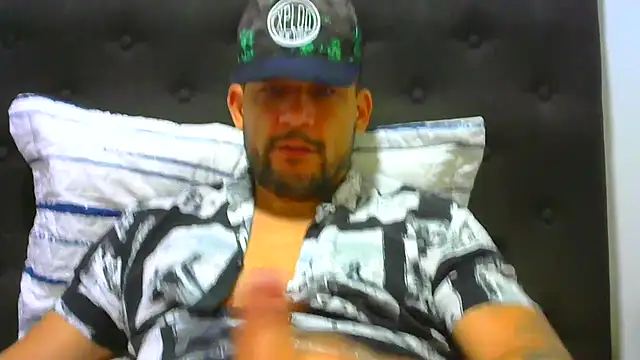 Snapshot of altenori112 chatting on October 31, 2025, 1:46 am altenori112 online show from October 31, 2025, 1:46 am