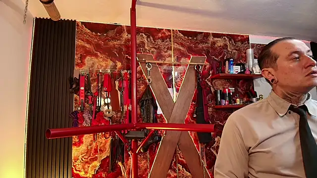 boy n girl online show from March 14, 2025, 10:29 am