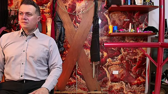 boy n girl online show from November 15, 2025, 9:24 am