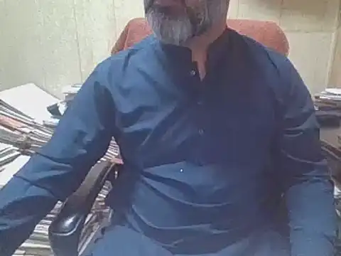 hairymaster95 online show from November 17, 2025, 4:16 am