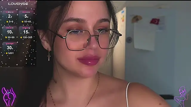 Snapshot of Megan_Nilson chatting on February 17, 2025, 9:54 pm Megan Nilson online show from February 17, 2025, 9:54 pm