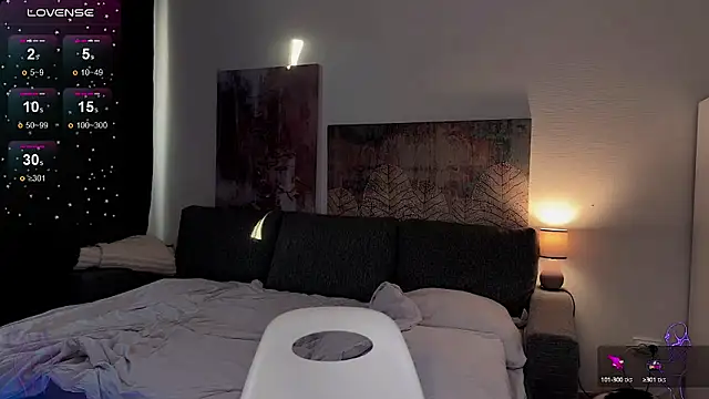 Snapshot of Megan_Nilson chatting on March 15, 2025, 5:19 am Megan Nilson online show from March 15, 2025, 5:19 am