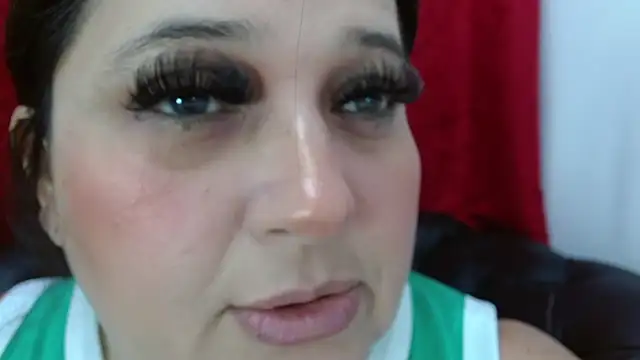 Snapshot of Kerly_Doll chatting on January 8, 2026, 12:33 pm Kerly Doll online show from January 8, 2026, 12:33 pm