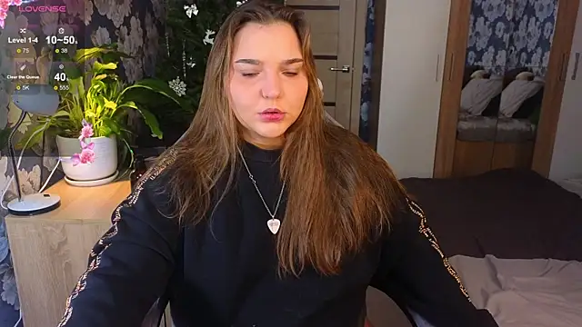  momiji  online show from January 18, 2026, 1:14 pm