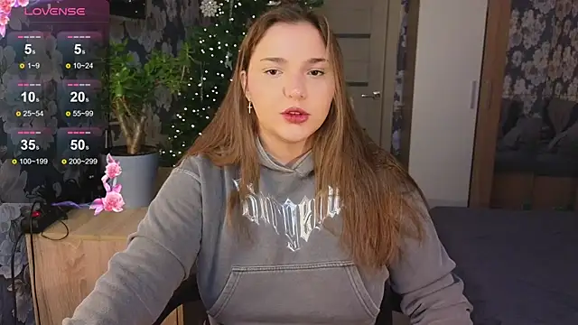 Snapshot of _momiji_ chatting on December 17, 2025, 1:49 pm momiji online show from December 17, 2025, 1:49 pm