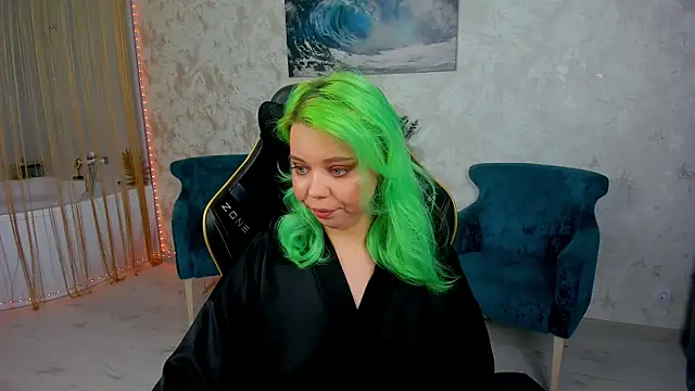 EnergyBunny 1 online show from September 18, 2025, 4:32 pm