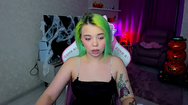 EnergyBunny 1 online show from October 26, 2025, 5:24 pm