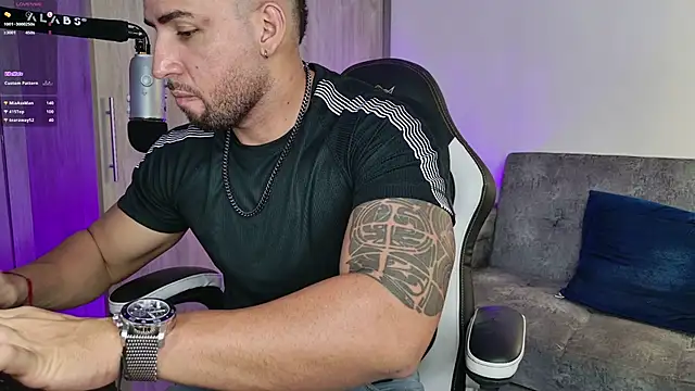 Snapshot of mr_david_cox chatting on February 23, 2025, 3:45 am mr david cox online show from February 23, 2025, 3:45 am