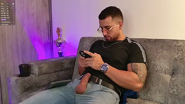 Snapshot of mr_david_cox chatting on February 27, 2025, 12:12 pm mr david cox online show from February 27, 2025, 12:12 pm