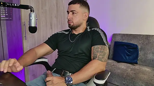 Snapshot of mr_david_cox chatting on February 23, 2025, 12:41 am mr david cox online show from February 23, 2025, 12:41 am