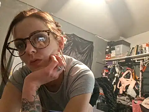 Snapshot of Justjennyy chatting on April 10, 2026, 11:06 am Justjennyy online show from April 10, 2026, 11:06 am