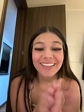 Alyshanon18 online show from January 11, 2026, 12:06 am