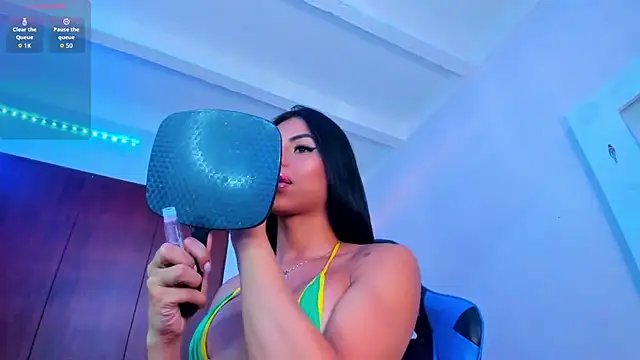 Snapshot of divinesalome chatting on September 25, 2025, 7:42 pm divinesalome online show from September 25, 2025, 7:42 pm