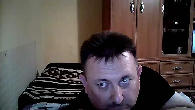 Snapshot of Novy73 chatting on June 7, 2026, 9:42 pm Novy73 online show from June 7, 2026, 9:42 pm