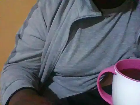 honeyswit online show from September 20, 2025, 7:08 pm