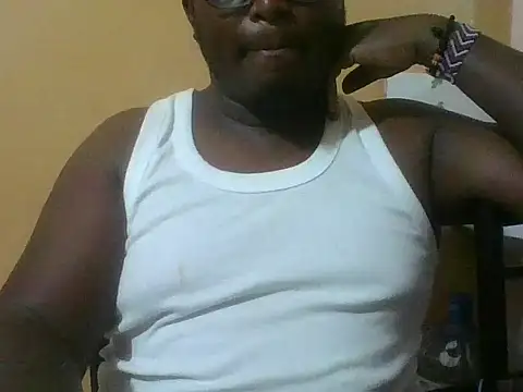 honeyswit online show from December 1, 2025, 5:14 pm