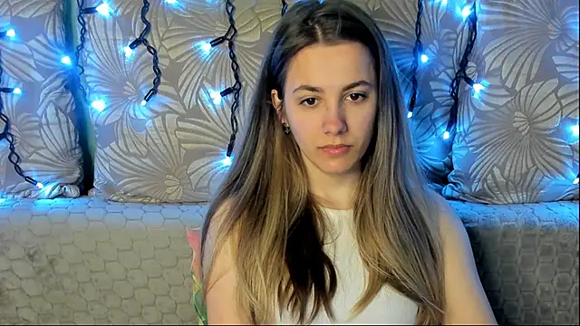 MaggieCake online show from April 6, 2026, 4:57 am