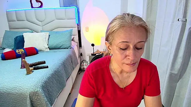 Snapshot of Naty_Stone chatting on July 17, 2026, 9:45 pm Naty Stone online show from July 17, 2026, 9:45 pm