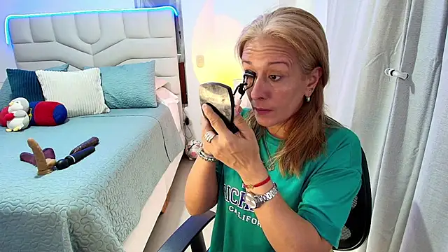 Snapshot of Naty_Stone chatting on July 21, 2026, 7:04 pm Naty Stone online show from July 21, 2026, 7:04 pm