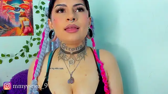 Rainnbow  online show from March 1, 2026, 7:52 am