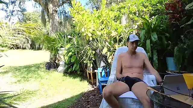 Snapshot of eliberator1777 chatting on October 16, 2025, 6:16 pm eliberator1777 online show from October 16, 2025, 6:16 pm