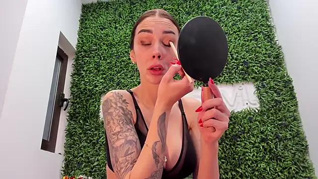 realhotfallingdevil online show from April 1, 2026, 4:47 am