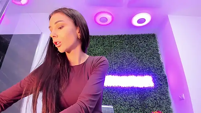 realhotfallingdevil online show from November 25, 2025, 4:24 am