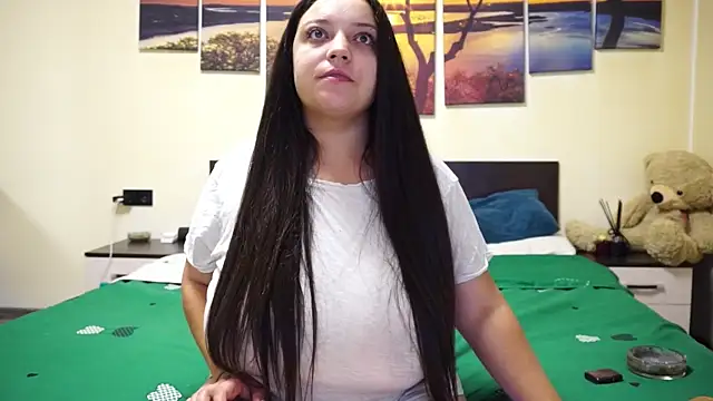 adelline online show from October 29, 2025, 10:20 pm