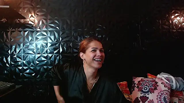 PINK  LOLA1 online show from February 25, 2026, 12:11 am