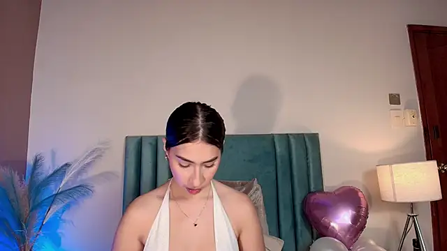 Christy Sea online show from November 14, 2025, 6:44 pm