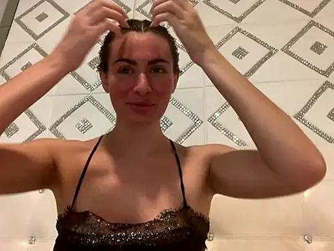 Snapshot of Alyssa_rhoades chatting on November 9, 2025, 6:50 am Alyssa rhoades online show from November 9, 2025, 6:50 am