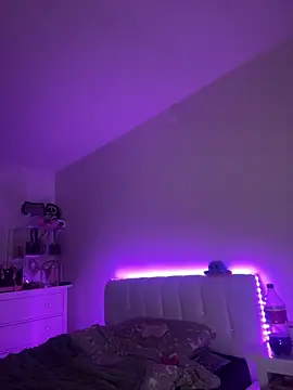 eleonoree online show from February 11, 2026, 11:04 pm