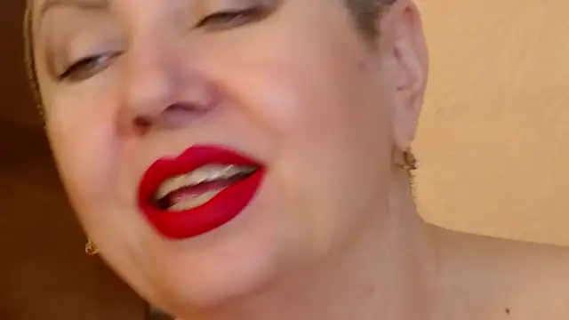 LadyPosh online show from October 28, 2025, 10:20 pm