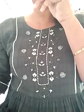 Snapshot of Yoursejal chatting on November 12, 2025, 9:35 am Yoursejal online show from November 12, 2025, 9:35 am