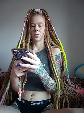 Snapshot of LucidLucy chatting on December 1, 2025, 1:56 pm LucidLucy online show from December 1, 2025, 1:56 pm