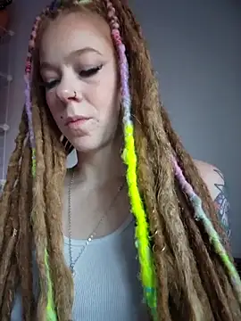 Snapshot of LucidLucy chatting on November 20, 2025, 1:01 pm LucidLucy online show from November 20, 2025, 1:01 pm