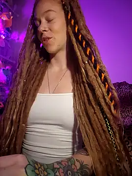 Snapshot of LucidLucy chatting on November 5, 2025, 3:42 am LucidLucy online show from November 5, 2025, 3:42 am