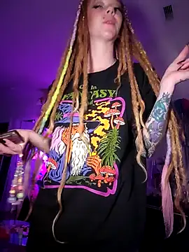 Snapshot of LucidLucy chatting on November 17, 2025, 7:34 am LucidLucy online show from November 17, 2025, 7:34 am