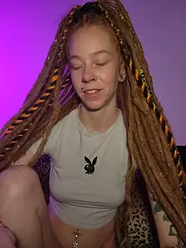 Snapshot of LucidLucy chatting on November 10, 2025, 12:37 am LucidLucy online show from November 10, 2025, 12:37 am