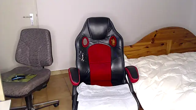 Snapshot of fraboys chatting on March 19, 2025, 10:33 am fraboys online show from March 19, 2025, 10:33 am