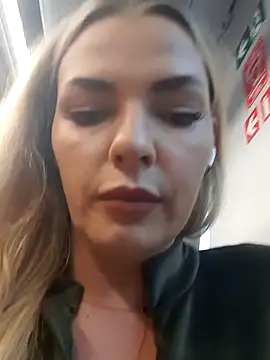 Snapshot of Dirtyfeelin chatting on November 2, 2025, 5:12 am Dirtyfeelin online show from November 2, 2025, 5:12 am