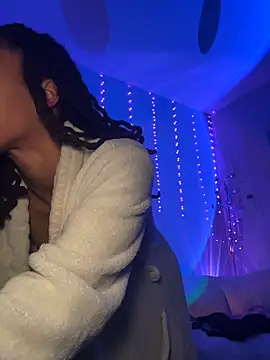 Snapshot of thebrattygoddess chatting on October 31, 2025, 10:23 am thebrattygoddess online show from October 31, 2025, 10:23 am