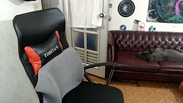 Snapshot of xherry_horny chatting on December 4, 2024, 2:14 am xherry horny online show from December 4, 2024, 2:14 am