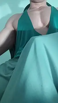 sexy fit guy on cam online show from January 6, 2026, 3:21 am