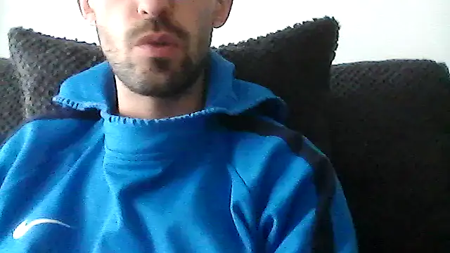 Snapshot of juju156111 chatting on November 9, 2025, 10:30 am juju156111 online show from November 9, 2025, 10:30 am