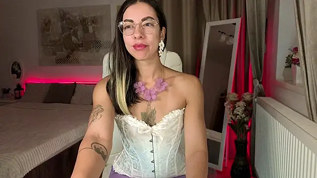 silver eve online show from October 9, 2025, 4:18 pm