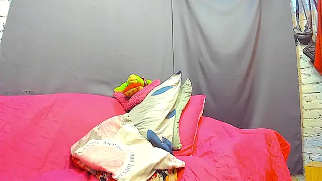 KataleyaCollins online show from January 8, 2026, 6:47 pm